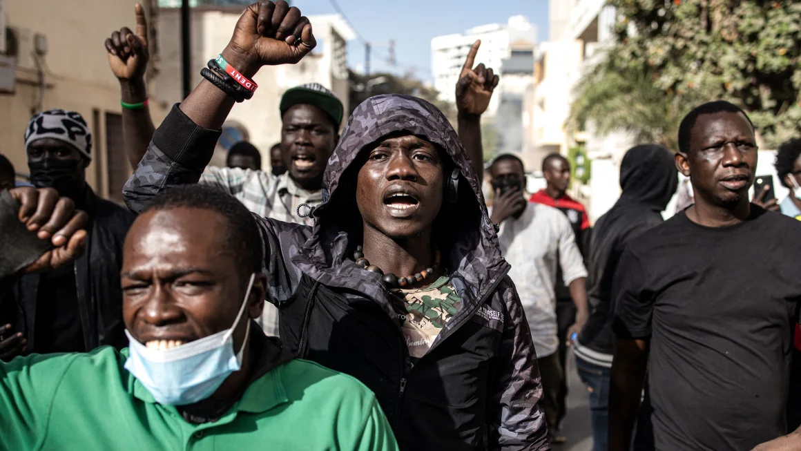 Pemilu Terkini : Senegal menghadapi krisis politik karena Presiden Macky Sall menunda pemilu