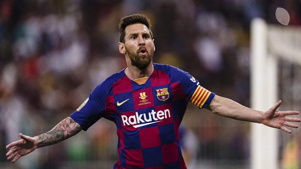 Serbet kertas menyegel kepindahan Lionel Messi ke FC Barcelona terjual