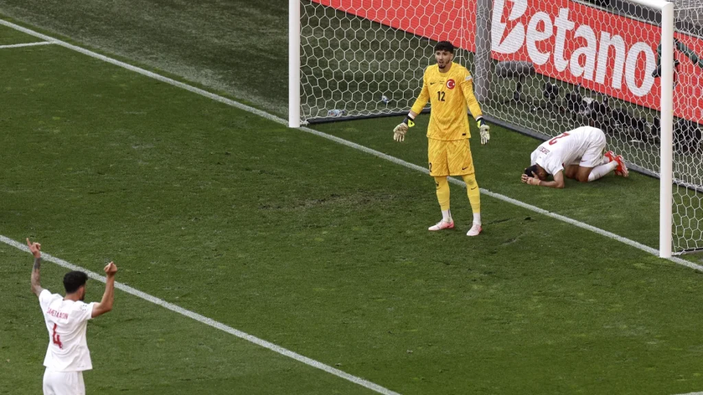 Gol bunuh diri yang aneh membantu Portugal lolos ke fase gugur Euro 2024
