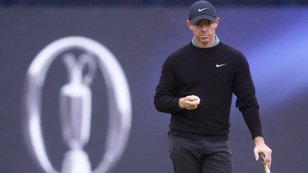 Kejuaraan Terbuka: Rory McIlroy kehilangan bola di trek latihan 