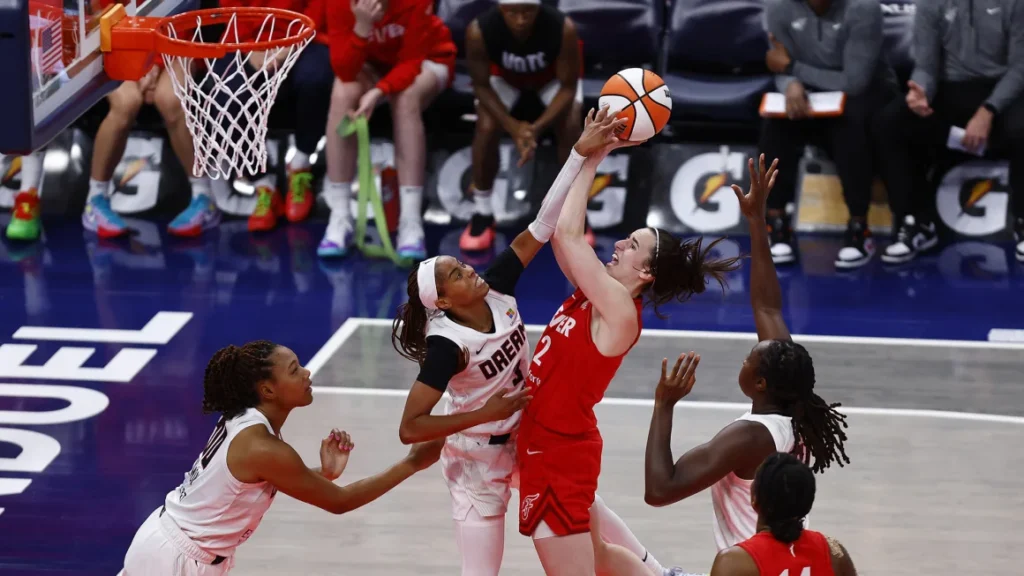 Caitlin Clark menjadi pemain WNBA tercepat yang mencapai 300 assist 