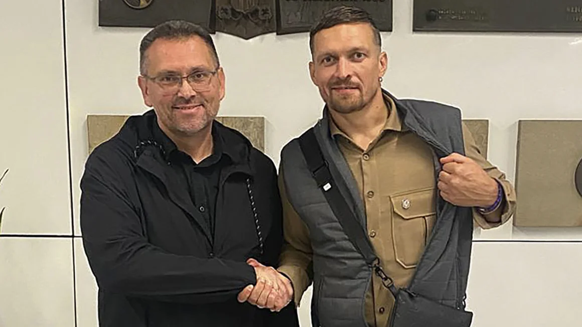 Juara tinju Ukraina Oleksandr Usyk dibebaskan setelah ‘kesalahpahaman’